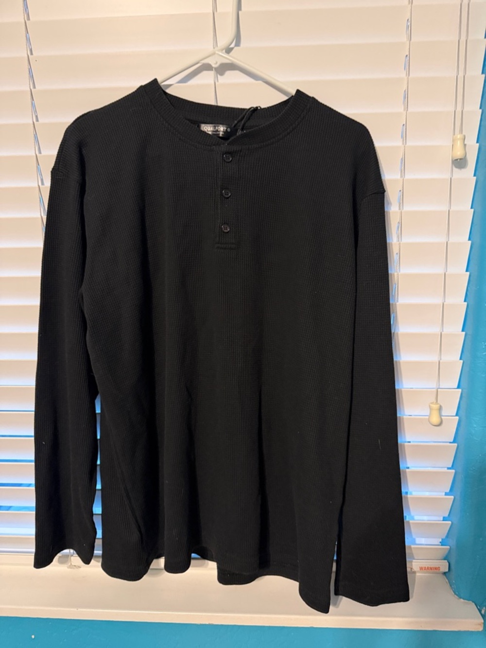 Men's Black Henley Waffle Long-Sleeve Shirt